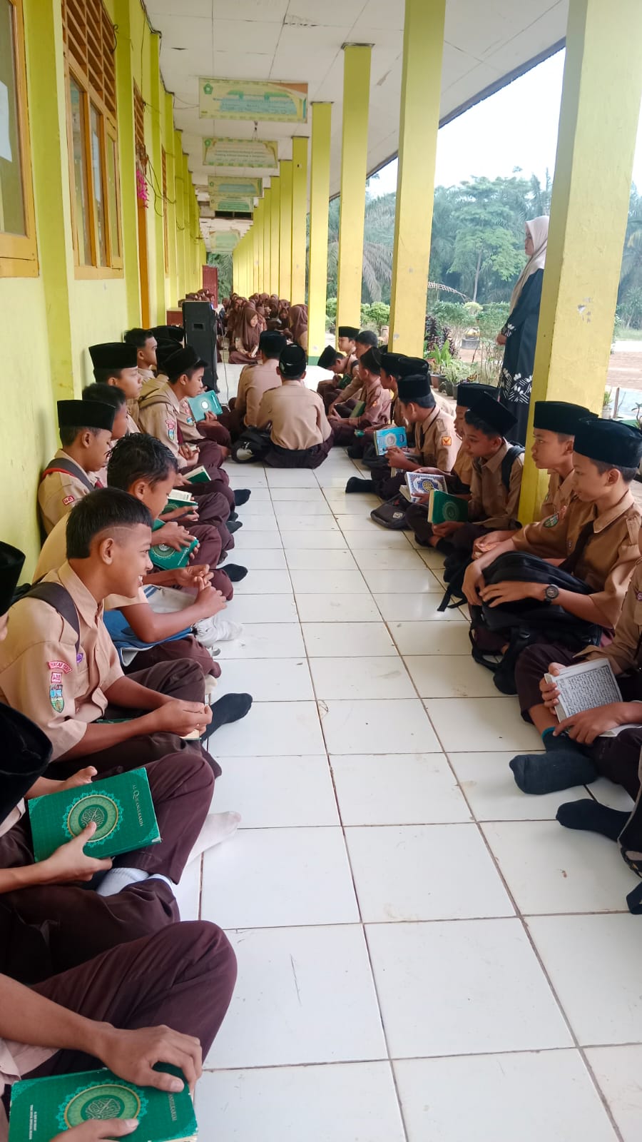 Pembiasaan Tilawah Pagi Pembiasaan Tilawah Pagi