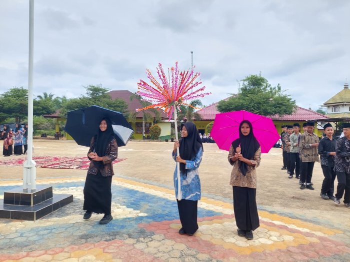 Kelas 8A MTsN 4 Tebo Pukau Penonton dengan Drama Upin Ipin Boria Suka Suka di Acara Pensi Hari Guru Kelas 8A MTsN 4 Tebo Pukau Penonton dengan Drama Upin Ipin Boria Suka Suka di Acara Pensi Hari Guru