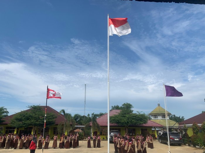 Semangat Latihan Pramuka Tak Pudar Walau Panas Membara Semangat Latihan Pramuka Tak Pudar Walau Panas Membara