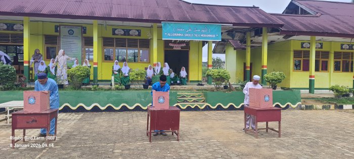 Antusiasme Guru, dan Staf dalam Pemilihan ketua dan Wakil Ketua OSIM MTsN 4 Tebo Periode 2026-2027. Antusiasme Guru, dan Staf dalam Pemilihan ketua dan Wakil Ketua OSIM MTsN 4 Tebo Periode 2026-2027.