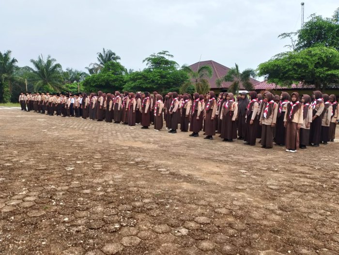 Perkuat Karakter, Siswa MTsN 4 Tebo Khidmat Ikuti Apel Pagi dan Pembacaan 10 Janji Siswa Perkuat Karakter, Siswa MTsN 4 Tebo Khidmat Ikuti Apel Pagi dan Pembacaan 10 Janji Siswa