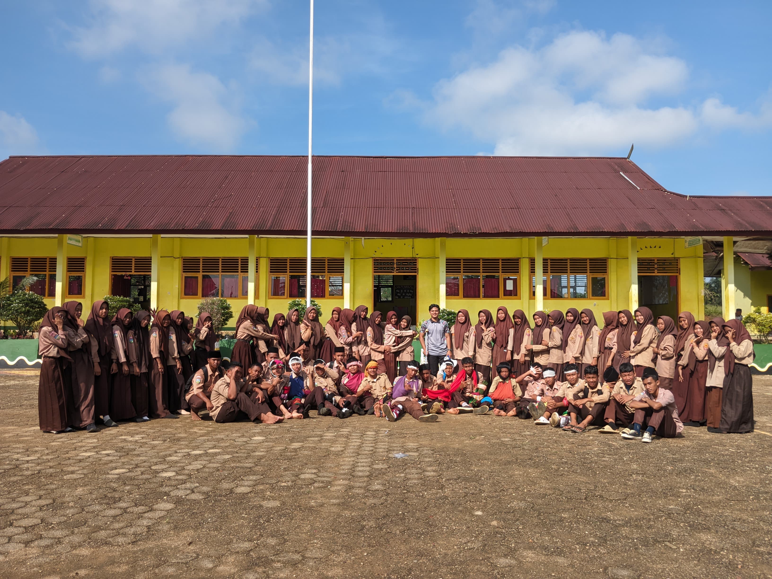 PEMBELAJARAN INTERAKTIF DAN EDUKATIF DALAM PENDIDIKAN JASMANI OLAHRAGA DAN KESEHATAN