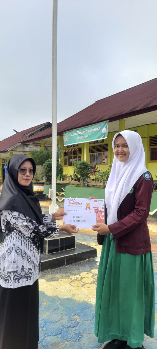 Kelas 8B Raih Prestasi di Lomba HUT RI ke-80