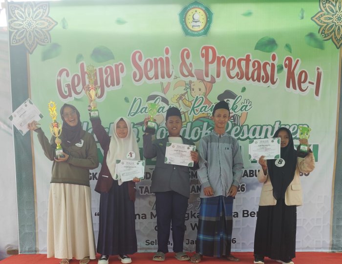 MTsN 4 Tebo Raih Juara 3 Kaligrafi dari Kegiatan Gebyar Seni & Prestasi. MTsN 4 Tebo Raih Juara 3 Kaligrafi dari Kegiatan Gebyar Seni & Prestasi.