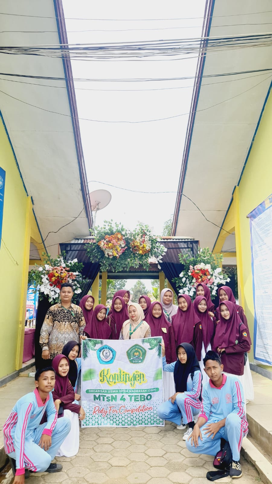 KELOMPOK SHOLAWAT MTsN 4 TEBO TAMPIL MENGAGUMKAN