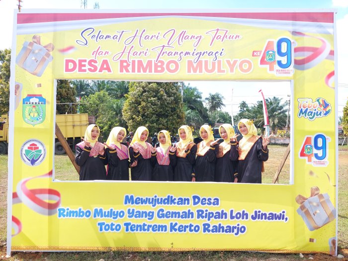 Siswa MTsN 4 Tebo Tampilkan Tari Nusantara di HUT Rimbo Mulyo Siswa MTsN 4 Tebo Tampilkan Tari Nusantara di HUT Rimbo Mulyo