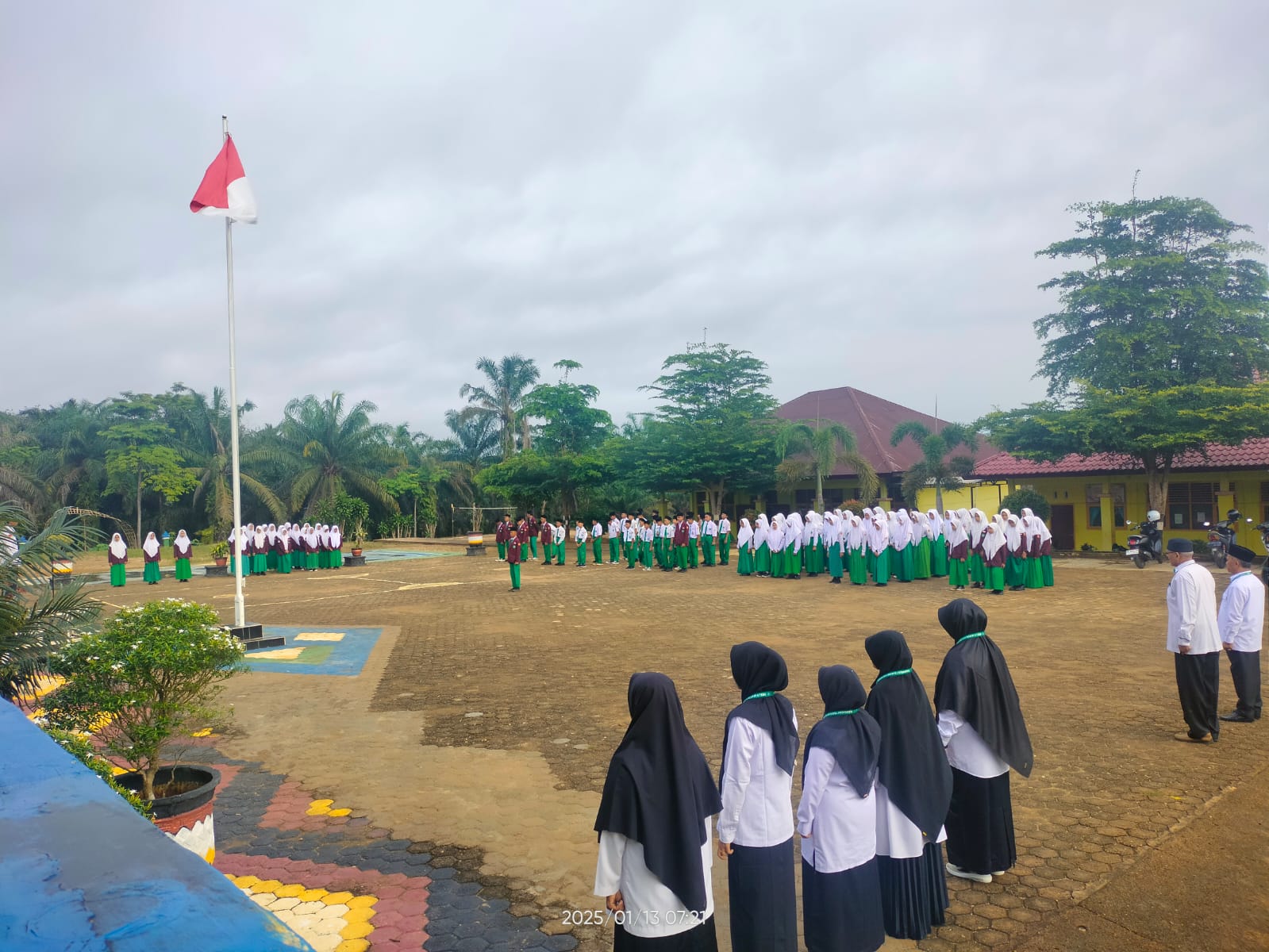 AMANAT KEPALA MADRASAH DALAM RANGKA MENINGKATKAN EFEKTIVITAS KBM AMANAT KEPALA MADRASAH DALAM RANGKA MENINGKATKAN EFEKTIVITAS KBM