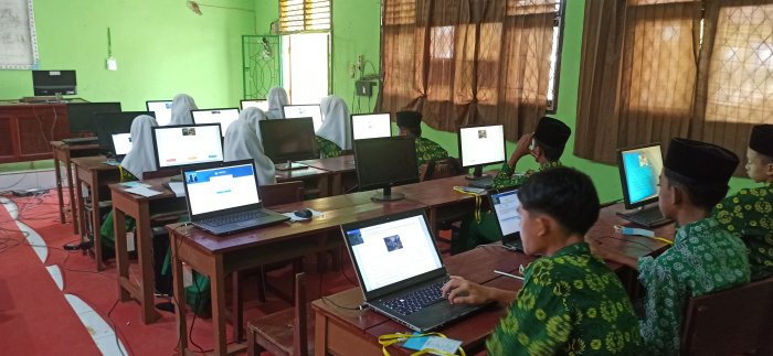 Pelaksanaan ANBK di MTsN 4 Berjalan Lancar dan Sukses
