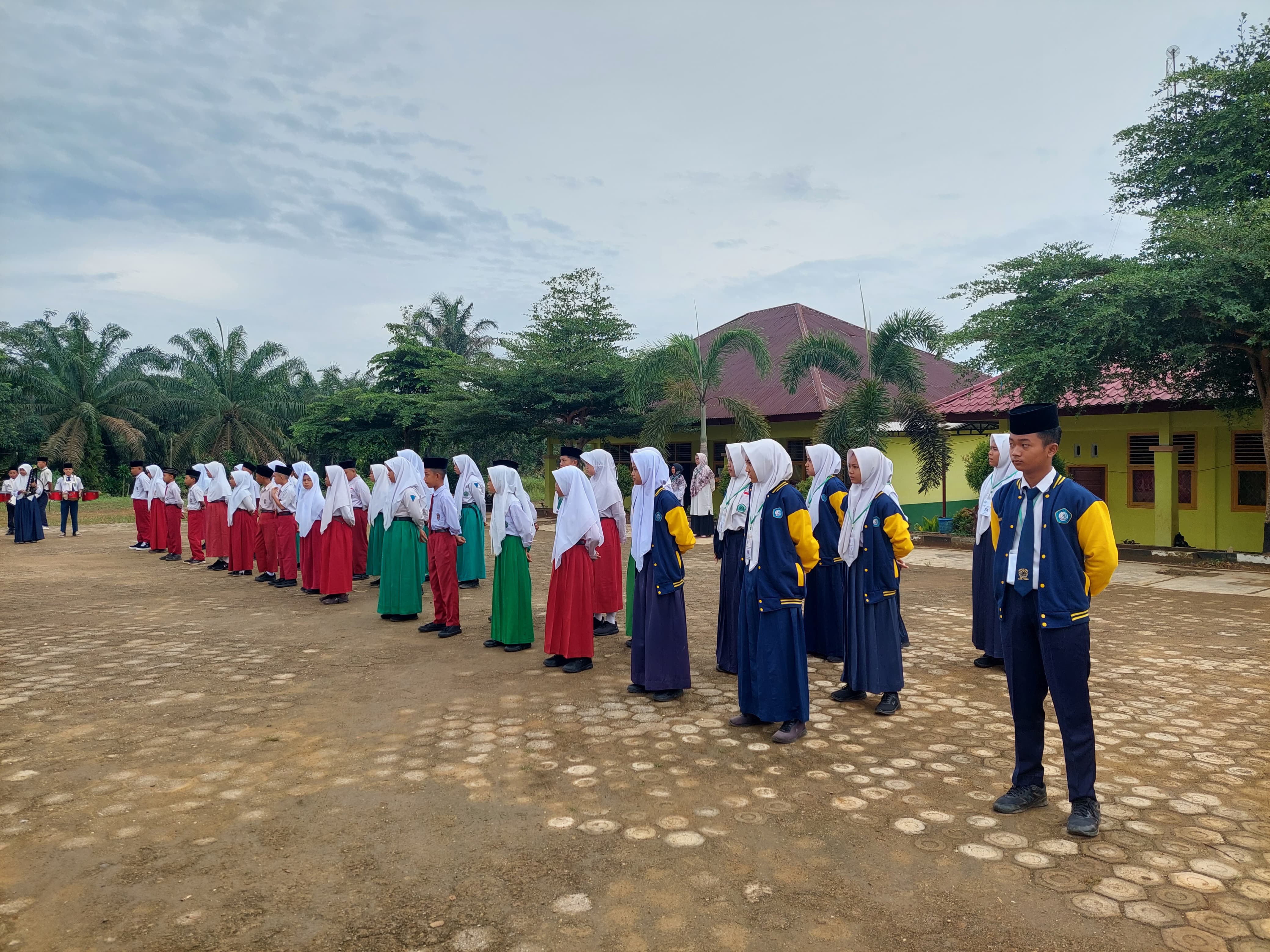 Pelaksanaan Hari Pertama Matsama MTs Negeri 4 Tebo Tahun Pelajaran 2023/2024