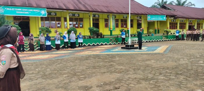 MTsN 4 Tebo Gelar Hiking Penutup Semester Ganjil, Uji Kemandirian dan Kekompakan Pramuka MTsN 4 Tebo Gelar Hiking Penutup Semester Ganjil, Uji Kemandirian dan Kekompakan Pramuka