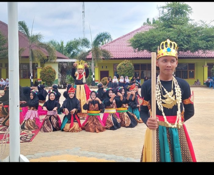 Drama Kolosal Roro Jonggrang Meriahkan Pensi Hari Guru Nasional