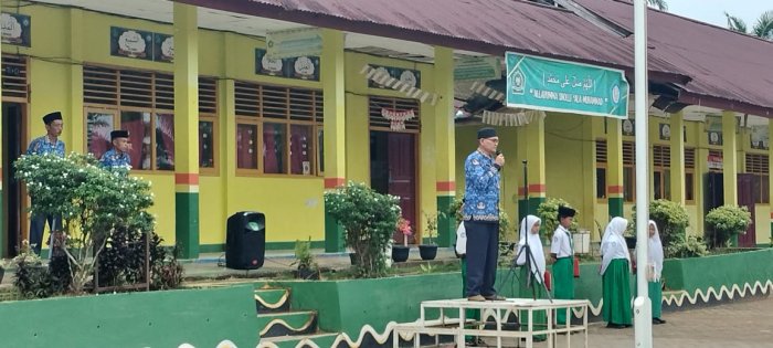 Upacara Bendera MTsN 4 Tebo Berlangsung Tertib dan Khidmat
