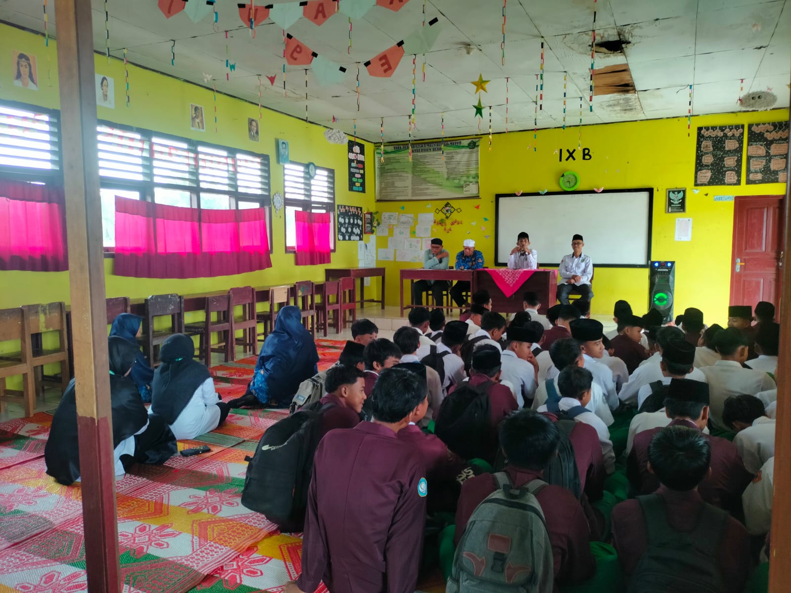 HARI PERTAMA KEGIATAN PESANTREN KILAT MTsN 4 TEBO