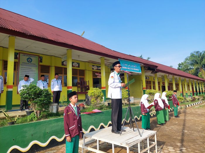 Kepala MTsN 4 Tebo Lantik Pengurus OSIM Baru 2026-2027